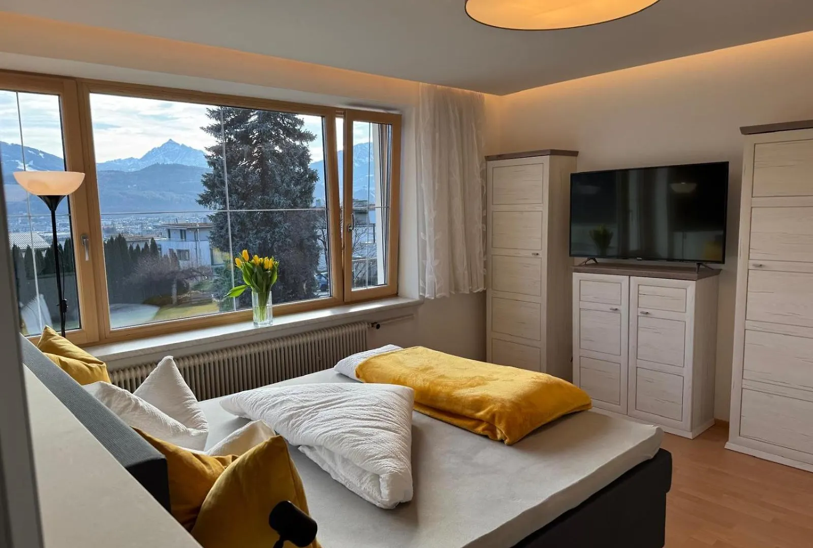 Sonnige Und Ruhige Wohnung In Innsbruck - Stadtrand Apartment